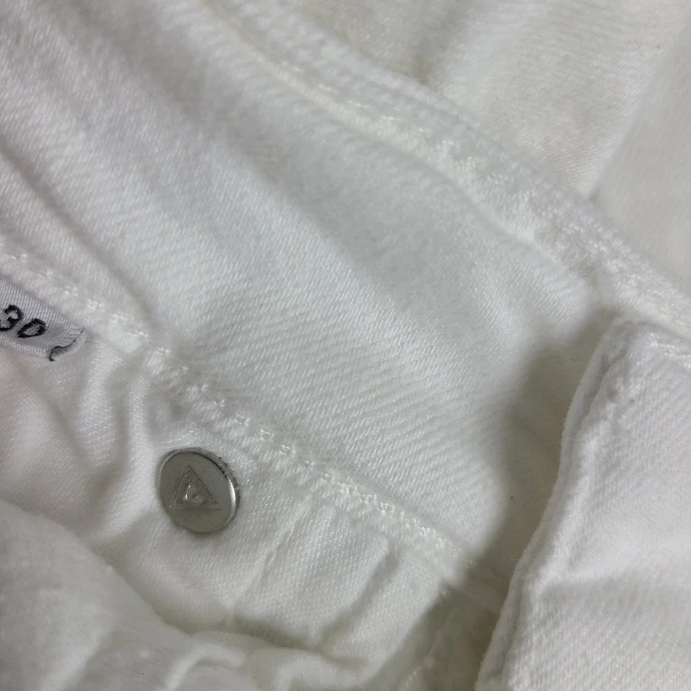 GUESS Jeans Mens 30x32 White Wash Slim Tapered Distressed‎ Denim